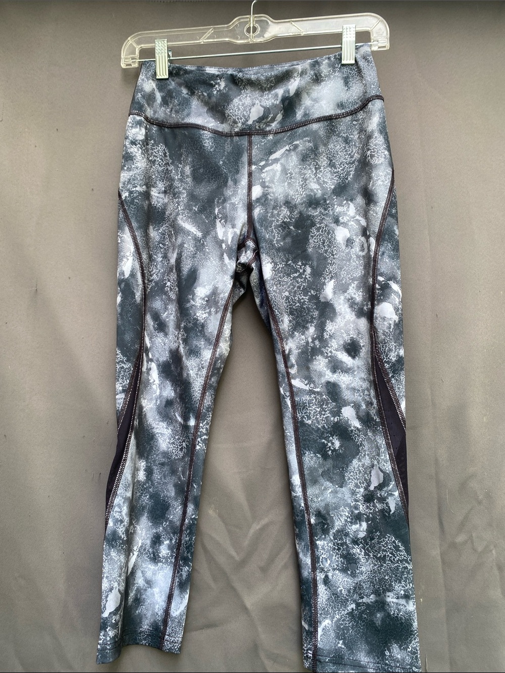 tek gear Black & White Marble-Print Leggings with Dark Trim